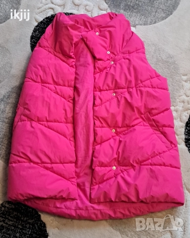 Продавам Дамска Жилетка 