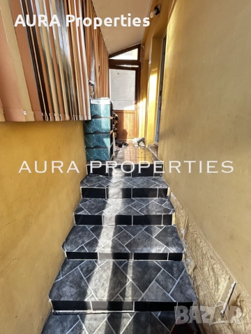 Разград / Къща във Варош, снимка 8 - Къщи - 51830663