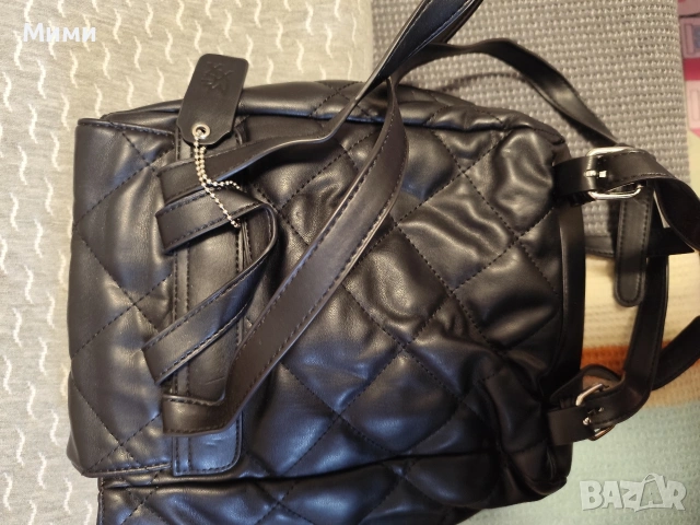 Дамска раничка, снимка 3 - Раници - 53031149