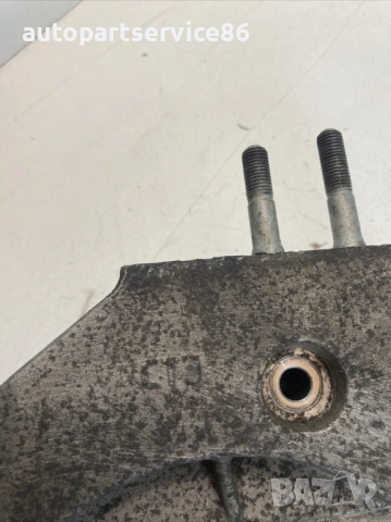 Държач скоба за KIA Sportage 2.0 CRDi (2006-2011) 103KW автентична част, снимка 3 - Части - 53338649