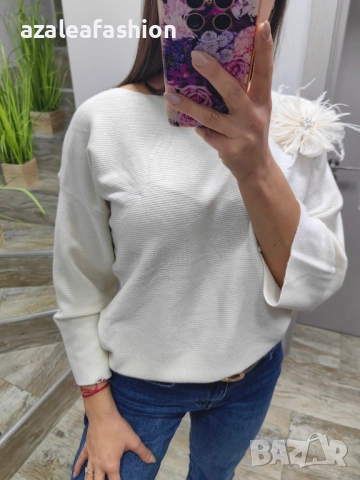 Дамски пуловер с брошка, снимка 4 - Блузи с дълъг ръкав и пуловери - 52709288