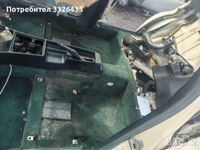 Зелен интериор от Мерцедес 190 , снимка 6 - Автомобили и джипове - 53722124