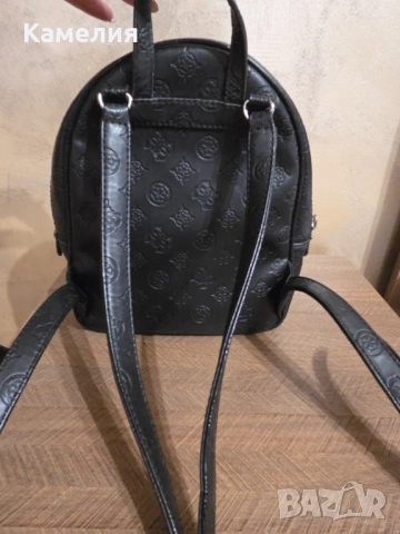 Раница Guess, снимка 3 - Раници - 53699072