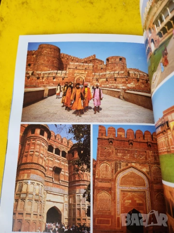 Делхи Агра и Джайпур / Delhi Agra & Jaipur - голям цв.албум/пътеводител  на англ.език, снимка 4 - Енциклопедии, справочници - 54088696