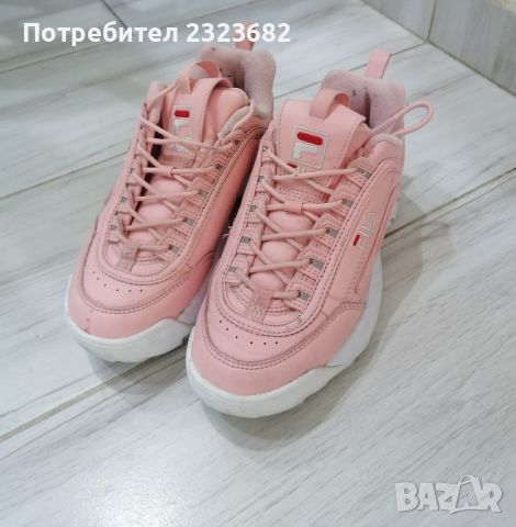 Продавам оригинални сникърси на Fila , снимка 1 - Маратонки - 46736787