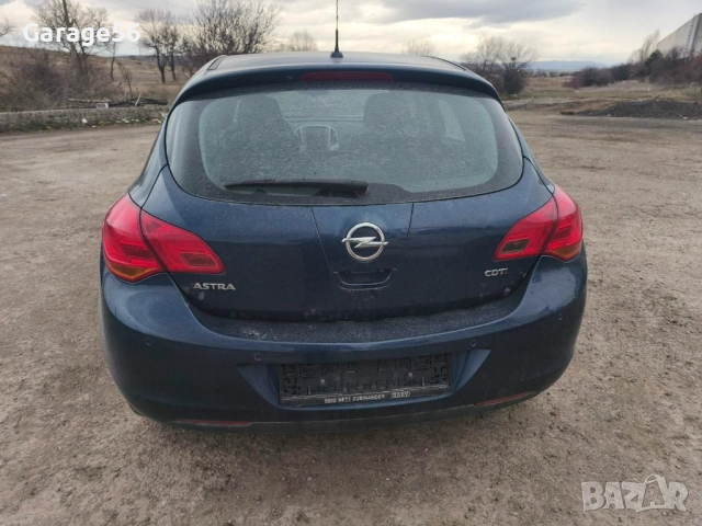 Opel Astra J 1.7 110, снимка 6 - Автомобили и джипове - 52566978