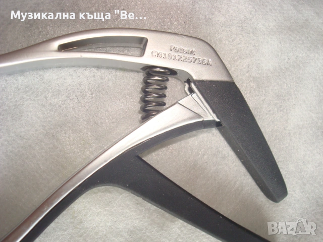 Каподастер за Акустична или Електрическа Китара , снимка 2 - Китари - 45369748