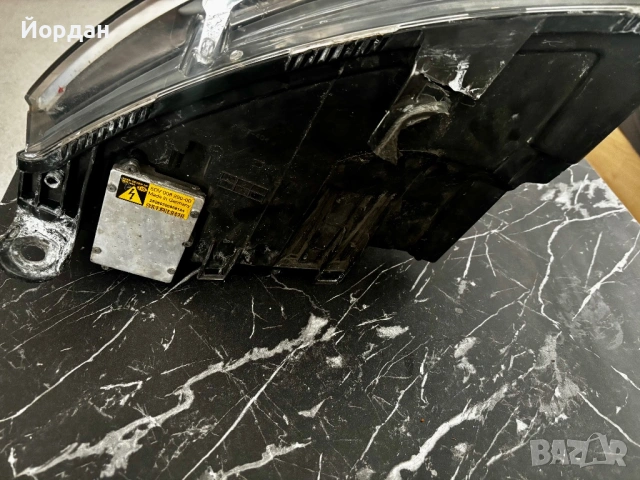 Оригинален Ксенонов Фар за Audi A6 C6 (4F) - Hella Десен, снимка 4 - Части - 54301465
