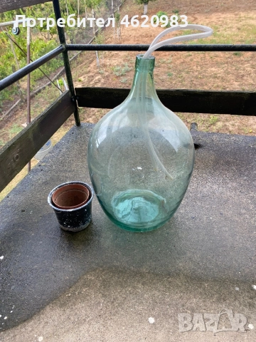 Стара стъклена дамаджана 35-40 литра