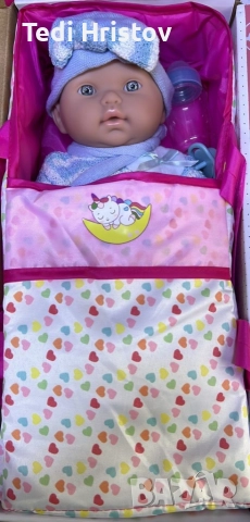 Кукла бебе с пълен комплект – Шише, пижама, легълце и аксесоари - 42 см - НА БЪЛГАРСКИ, снимка 4 - Кукли - 52584012