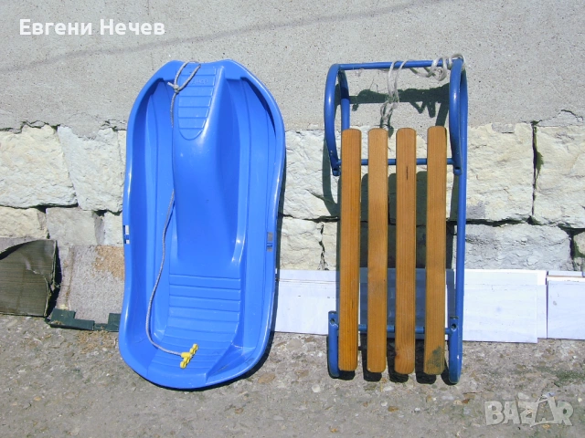 ПРОДАВАМ  ДВЕ  ДЕТСКИ  ШЕЙНИ - ПЛАСТМАСОВА  И  МЕТАЛНА  ЗА  13 Евро., снимка 2 - Зимни спортове - 53879581