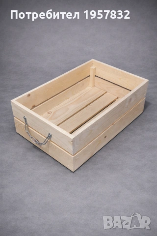 Декоративна дървена щайга с метална верига – среден размер 44×26,5×15 см, снимка 2 - Декорация за дома - 53251696