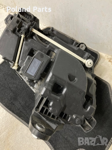 Ляв фар з Мерцедес Е класа 213 Mercedes E class W213, снимка 5 - Части - 52716334