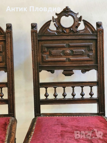 Комплект от четири антикварни орехови стола в стил нео-ренесанс, снимка 4 - Столове - 53381062