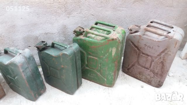 метални военни туби за гориво 5, 10 и 20 литра , снимка 7 - Други ценни предмети - 45812026