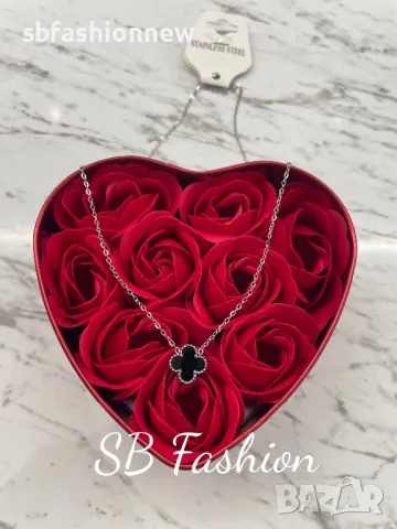 Van Cleef комплект медицинска стомана, снимка 7 - Колиета, медальони, синджири - 50024950