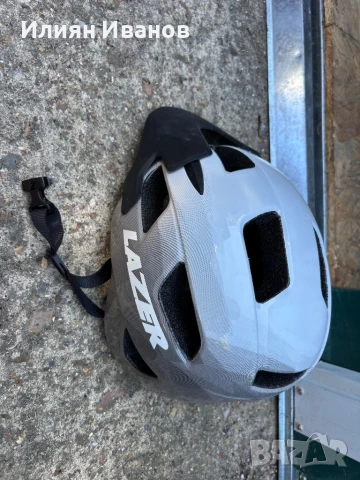 Велосипедна каска , снимка 2 - Аксесоари за велосипеди - 51276785