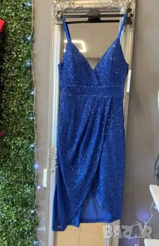 къса коктейлна рокля 