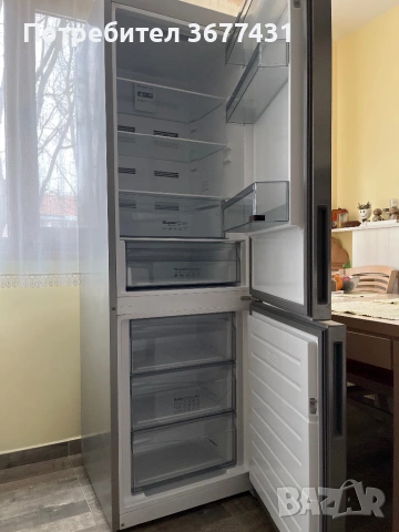 Хладилник с долен фризер, снимка 2 - Хладилници - 53843316