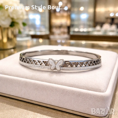 Дамска гривна с нежна пеперуда,сребърно покритие,украсена с цирконии