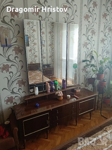 Продавам спалня и тоалетка в комплект , снимка 2 - Спални и легла - 53948198