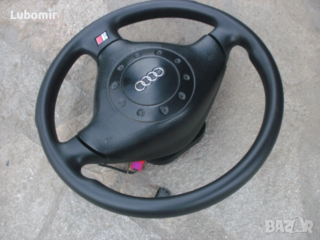 Волан трилъчев - оригинален S Line - Audi A4 - 1995 до 1997 год, снимка 6 - Аксесоари и консумативи - 53915338