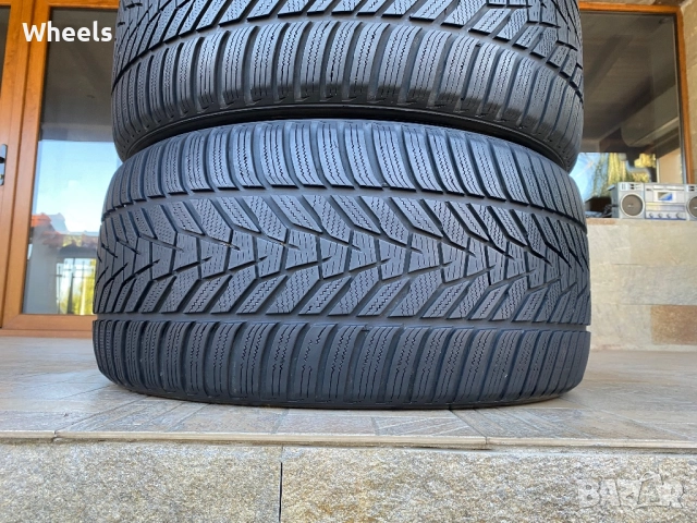 2бр. Зимни гуми 305/40/20 Hankook Winter i*Cept Evo 3 XL 112V DOT2923, снимка 2 - Гуми и джанти - 51787639