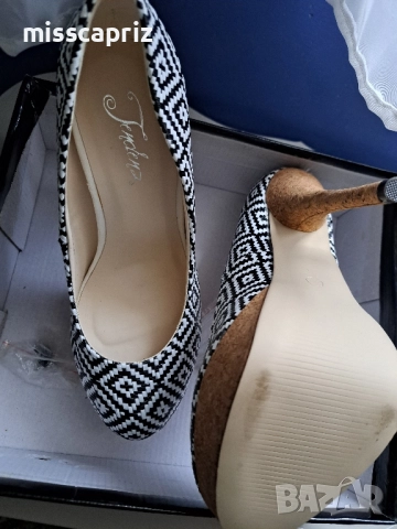 обувки на ток , снимка 2 - Дамски обувки на ток - 52186813