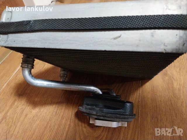 Радиаторче(изпарител)за за купе на климатик за автомобил.Подходящ за автомобили от VAG групата, снимка 3 - Автомобили и джипове - 53996345