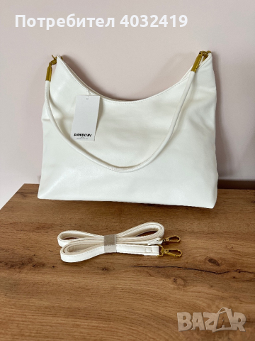 Бяла дамска чанта с две дръжки