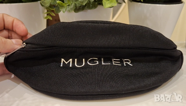Нова оригинална чанта за кръст с цип Mugler (waist bag / fanny pack), снимка 4 - Чанти - 53809678