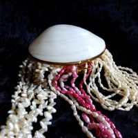 Колиета от речни перли и голяма седефена мида-кутия, снимка 16 - Бижутерийни комплекти - 45486761