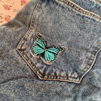 Къси панталонки с пеперуди, снимка 4 - Къси панталони и бермуди - 45436495