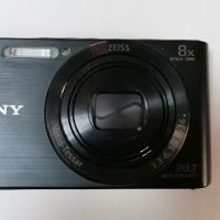 Продавам фотокамера SONY W 830, 20.1 MP, 8X ZOOM, 32 GB памет, снимка 4 - Фотоапарати - 45300522