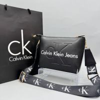 Дамска чанта Calvin Klein , снимка 10 - Чанти - 45404345