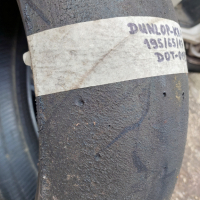 Dunlop kr сликове за мотор гуми за мотор 195/65/17 & 120/70/17, снимка 3 - Гуми и джанти - 45023616