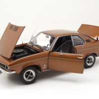 Opel Manta A 1970 - мащаб 1:18 на Norev моделът е нов в кутия, снимка 4 - Колекции - 45508651