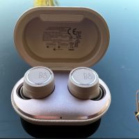 Безжични слушалки B & O, снимка 2 - Bluetooth слушалки - 45287200