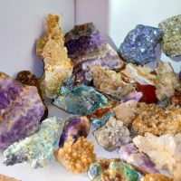 лот колекция минерали от България друза Кварц аметист кристали яспис галенит азурит ахат халцедон , снимка 2 - Колекции - 44986418