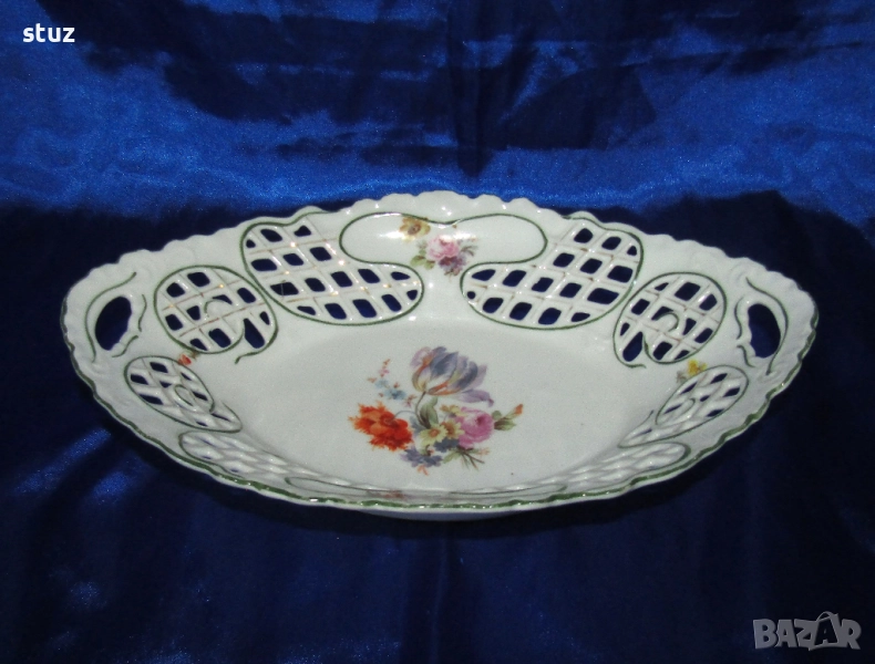 Порцеланова ажурен съд, овал, снимка 1