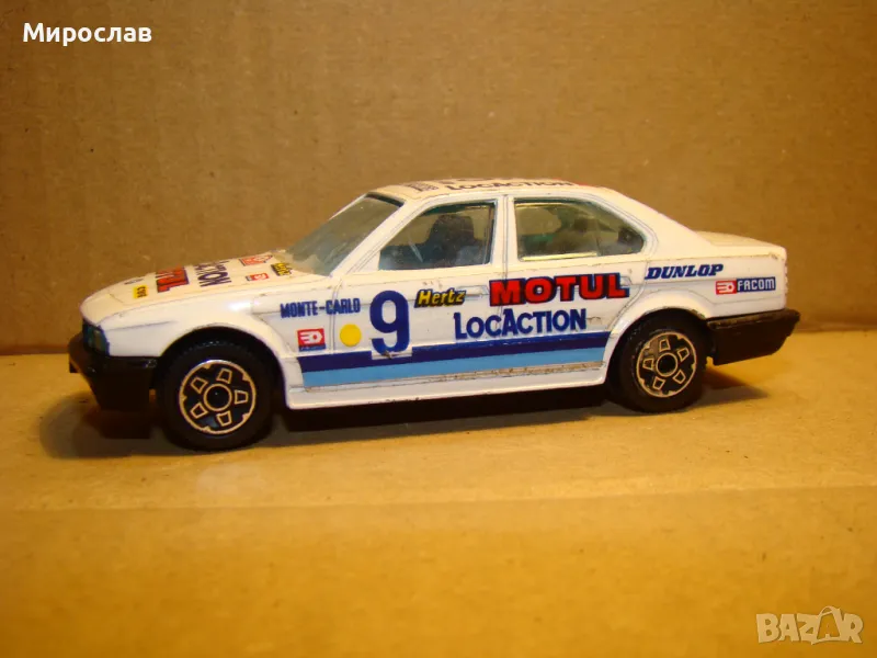 1:43 BBURAGO BMW 5 КОЛИЧКА ИГРАЧКА МОДЕЛ, снимка 1