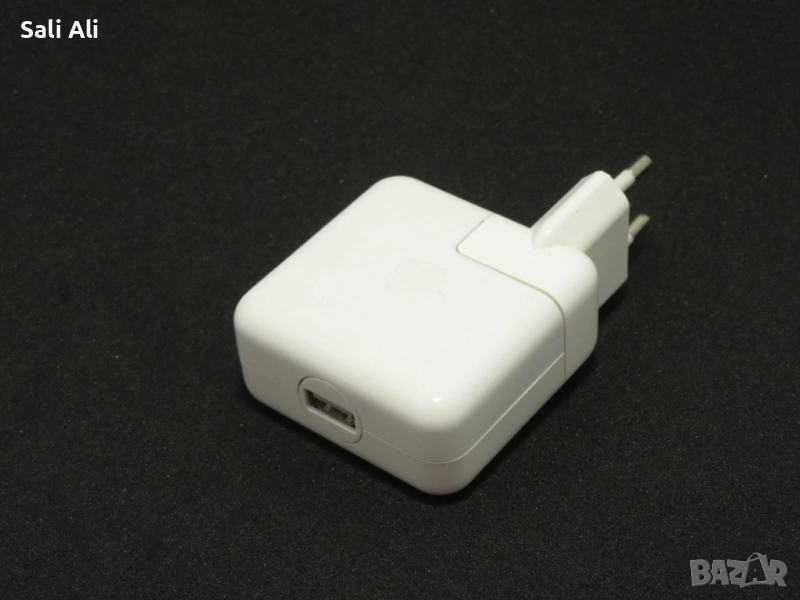 Apple A1102 – оригинално зарядно за iPhone, iPad, iPod, Apple Watch, снимка 1
