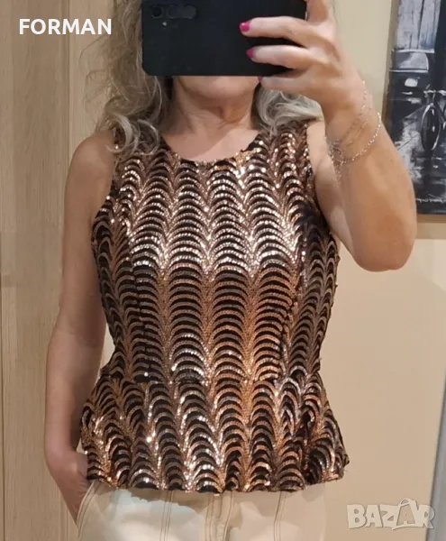 Черен топ с медно-златисти пайети, снимка 1