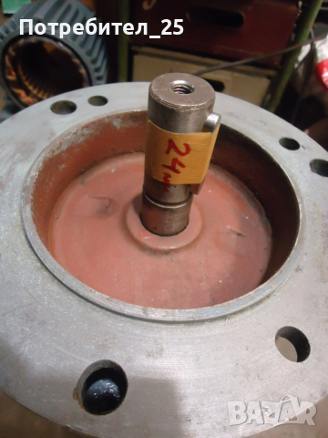 Трифазен ел.мотор 0,75KW -685 0б/мин., снимка 3 - Електродвигатели - 54242832