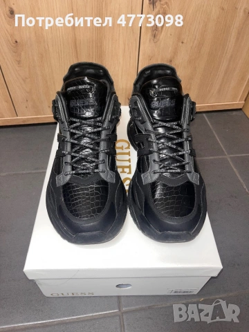 Черни обувки Guess, снимка 2 - Кецове - 53927504