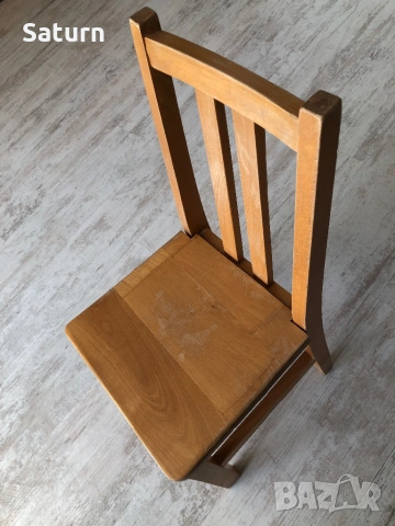 детско дървено столче
