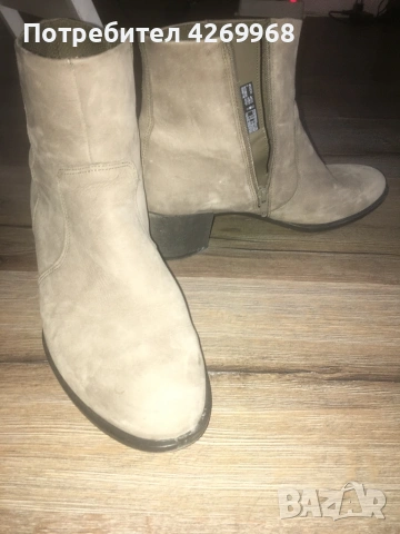Дамски боти от естествен велур, снимка 2 - Дамски боти - 54073707