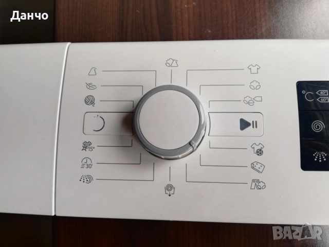 преден панел с дисплей и избирача на програмите за пералня Whirlpool 6 sense FWG 71484w, снимка 3 - Перални - 51975606