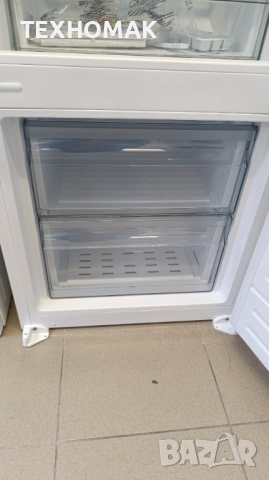 Хладилник с фризер за вграждане LAURUS височина 144 см. ширина 54см. дълбочина 54см. , снимка 4 - Хладилници - 53419708