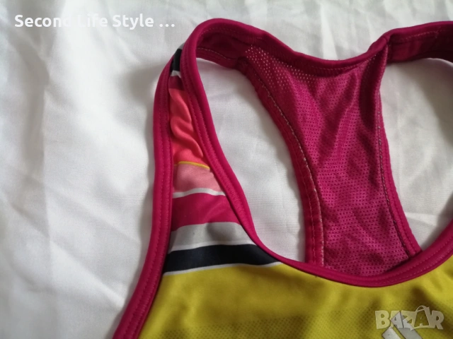 Adidas techfit оригинално дамско спортно бюстие р-р XXS-XS, снимка 7 - Корсети, бюстиета, топове - 54044844